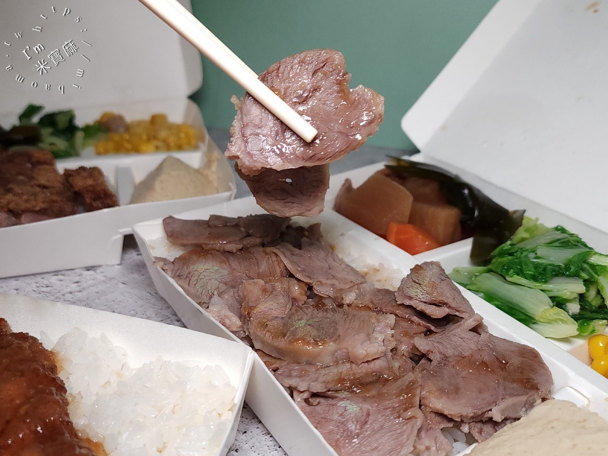 【永和美食】二嫂的店：捷運頂溪站人氣便當、小吃推薦，銷魂燒肉、嘴邊肉、滷排骨必吃！