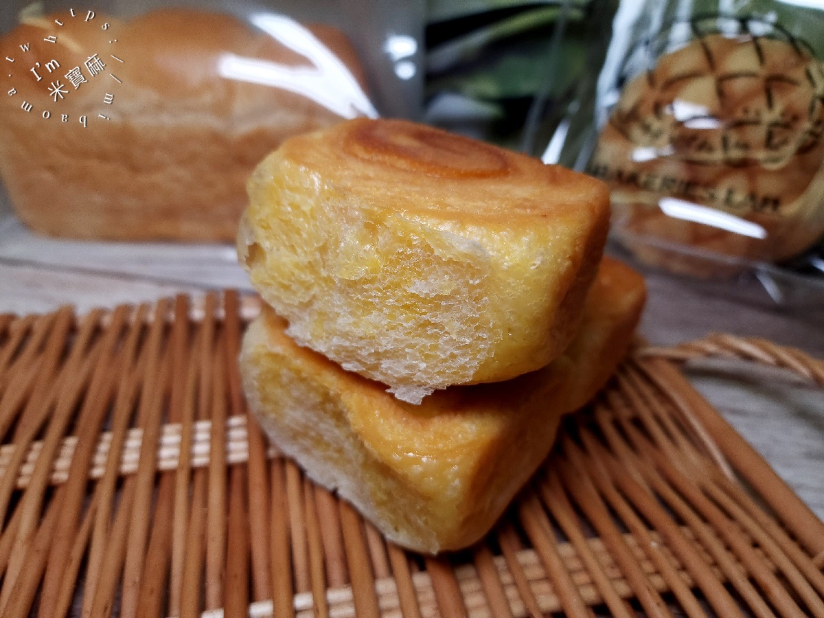 Bakeries Lab. & Cafe 釛 匠研所 咖啡麵包早午餐┃中和美食。從日本紅到台灣的菠蘿麵包，內用環境奢華絕美，還有早午餐提供