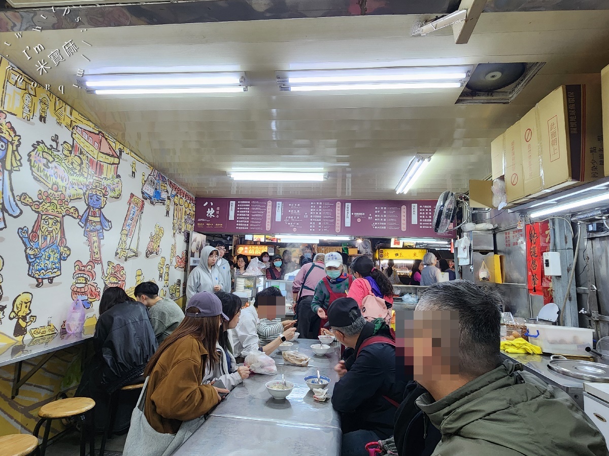八棟圓仔湯┃南機場夜市美食。酒釀甜蛋湯圓必吃，46年老字號甜湯，排隊人潮一波接一波