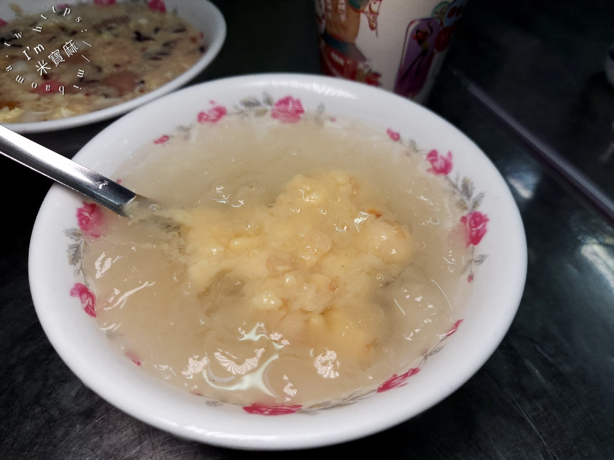 八棟圓仔湯┃南機場夜市美食。酒釀甜蛋湯圓必吃，46年老字號甜湯，排隊人潮一波接一波