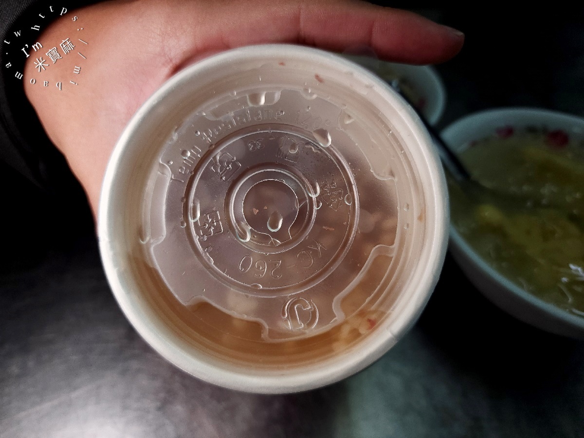 八棟圓仔湯┃南機場夜市美食。酒釀甜蛋湯圓必吃，46年老字號甜湯，排隊人潮一波接一波