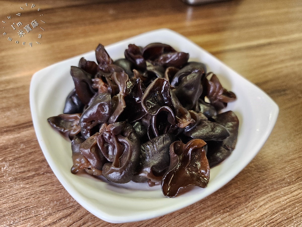 元氣家族麵飯館┃板橋美食。好吃乾拌麵來這裡吃，還有麻油麵線也很不錯，小菜也很多選擇