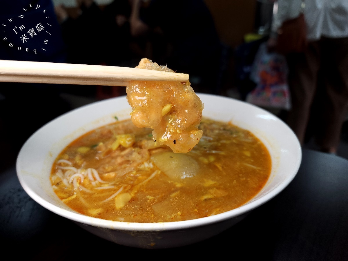 阿薇緬甸小吃店┃中和華新街美食。招牌金山麵、濃厚魚湯麵、香醇椰子麵，道地南洋風情來這吃