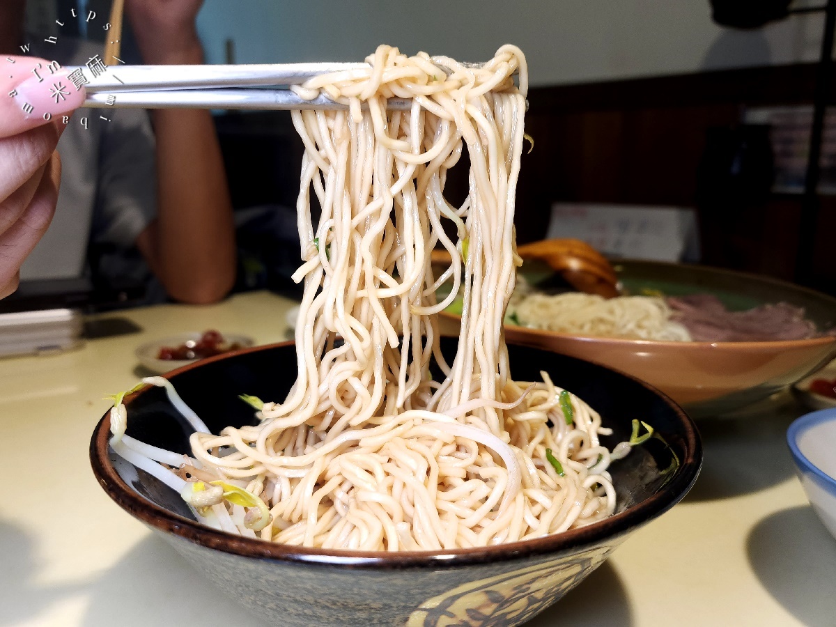 阿彰的店┃永和美食。經典滷味綜合拼盤來一份!搭配套餐更豐富、招牌乾麵簡單又好吃