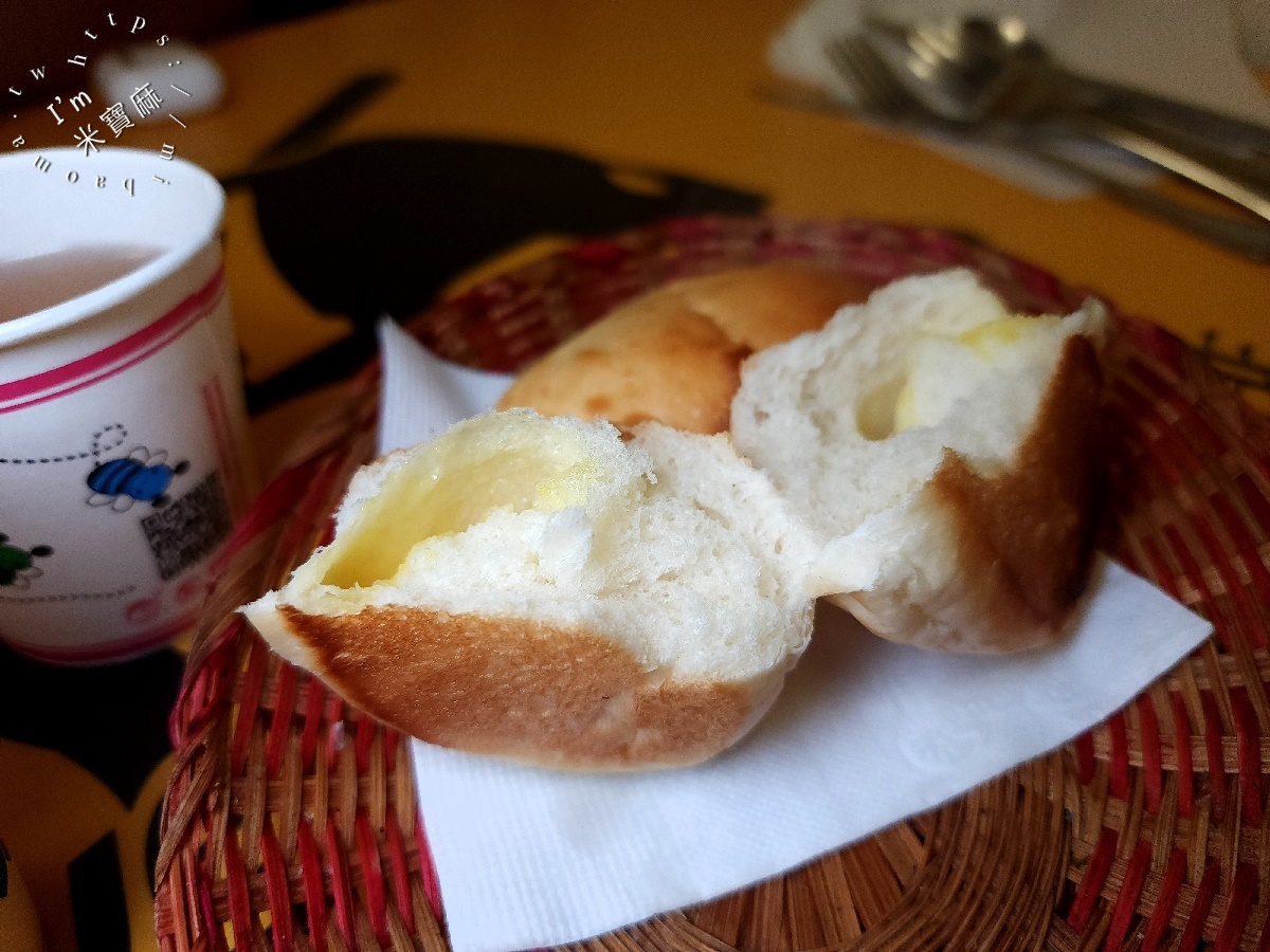 77 seven kitchen 美式燒烤牛排┃永和美食。平價原肉排餐份量超有感，內用濃湯冷飲自助無限