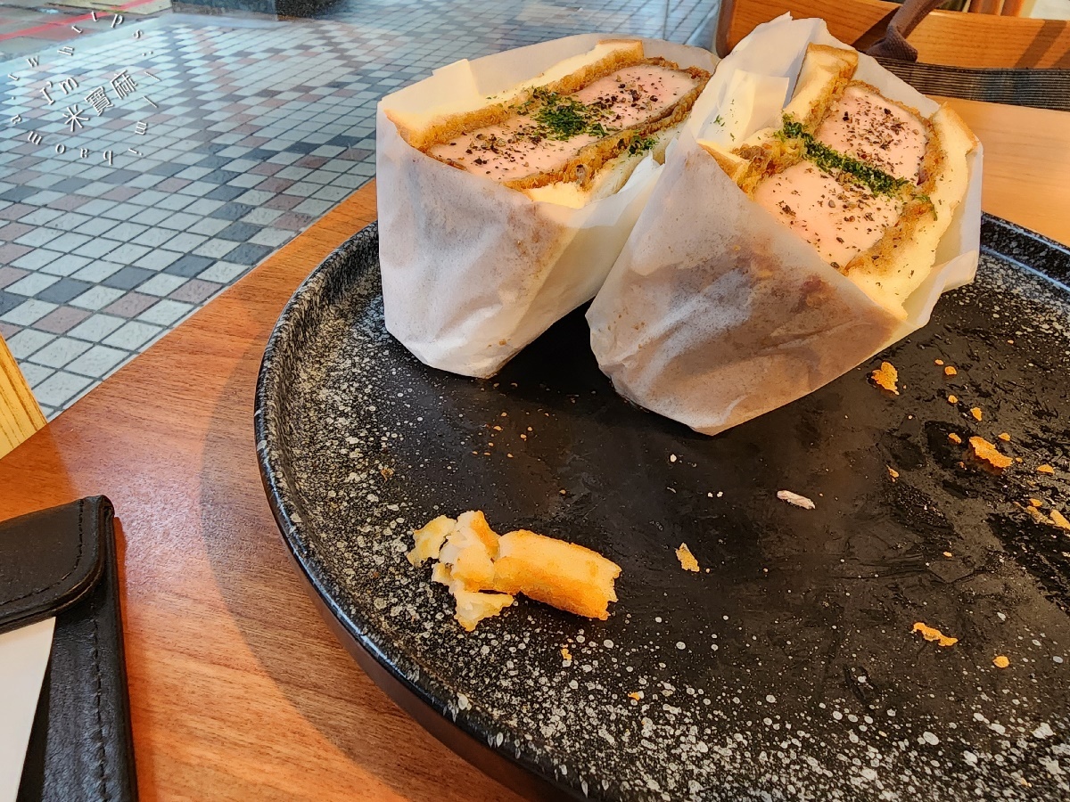Aki Deli┃四號公園早午餐。日式氛圍帶清新環境、三明治、可頌等輕食選擇，不訂位吃不到