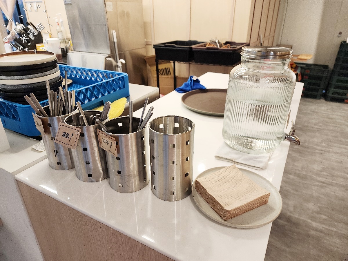 Aki Deli┃四號公園早午餐。日式氛圍帶清新環境、三明治、可頌等輕食選擇，不訂位吃不到