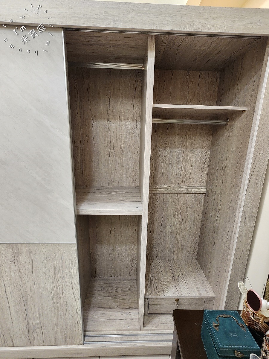 億家具 批發倉庫 中和┃衣櫥家具舊換新的好選擇，七尺大衣櫥，顏值高、好分類、超能裝