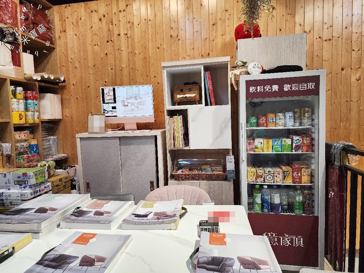 億家具 批發倉庫 中和┃衣櫥家具舊換新的好選擇，七尺大衣櫥，顏值高、好分類、超能裝