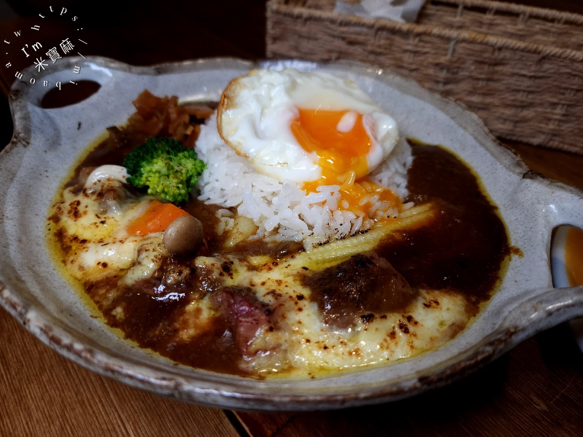 謝謝 DOUMO┃永和早午餐。隱身巷弄日系鄉村風格，必點咖哩飯!獨門咖啡厚實有質感、早午餐份量也很夠