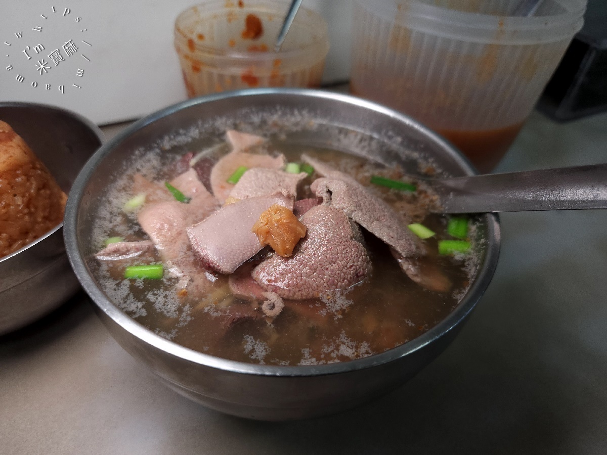 大橋頭老牌筒仔米糕┃台北美食。網友稱為台北最強米糕!米其林必比登推介必吃，再來碗湯好飽足啊