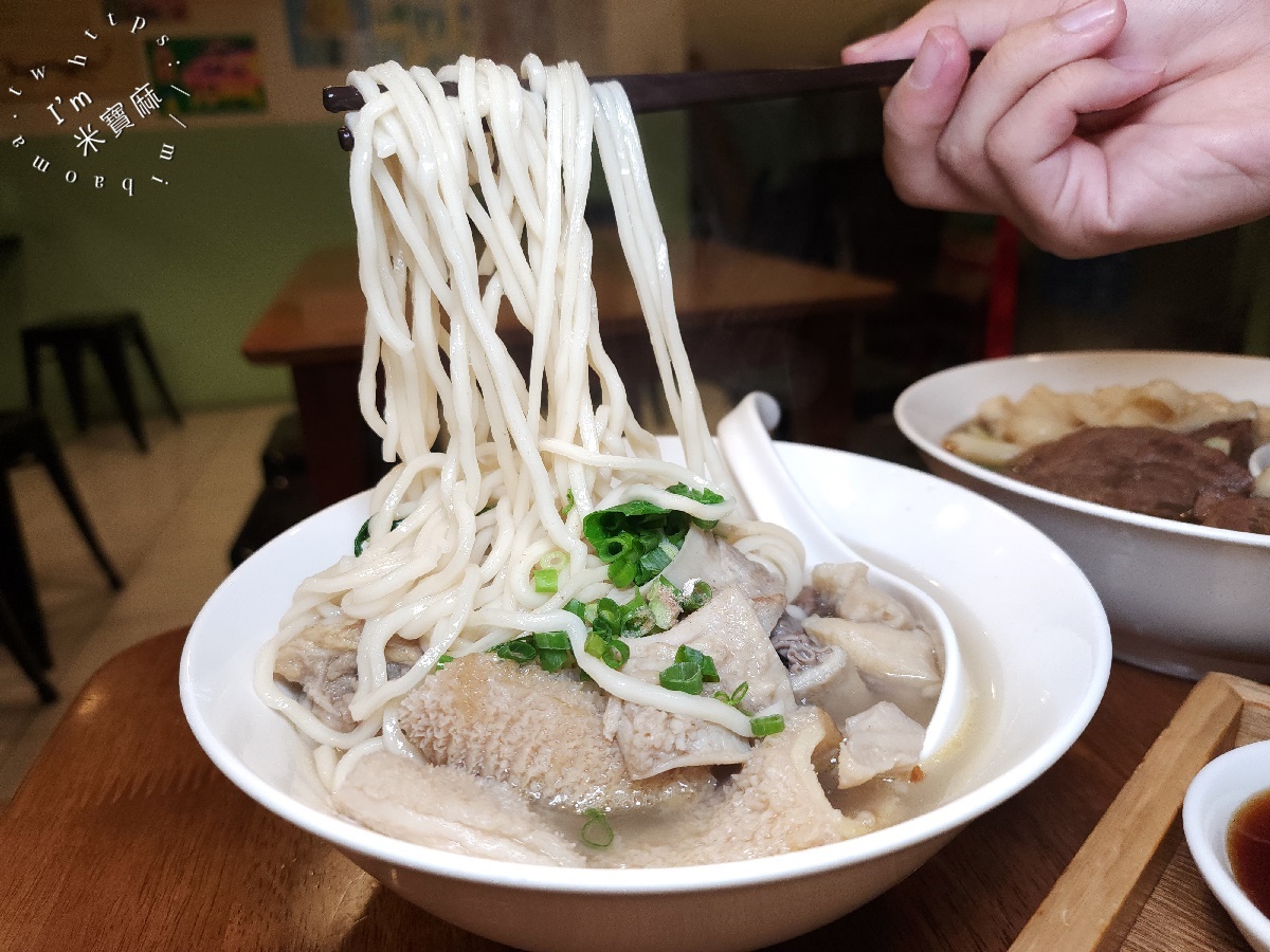 好麵好 Goodles｜板橋牛肉麵，眷村風情，紅燒清燉都銷魂，必吃牛肉捲餅！
