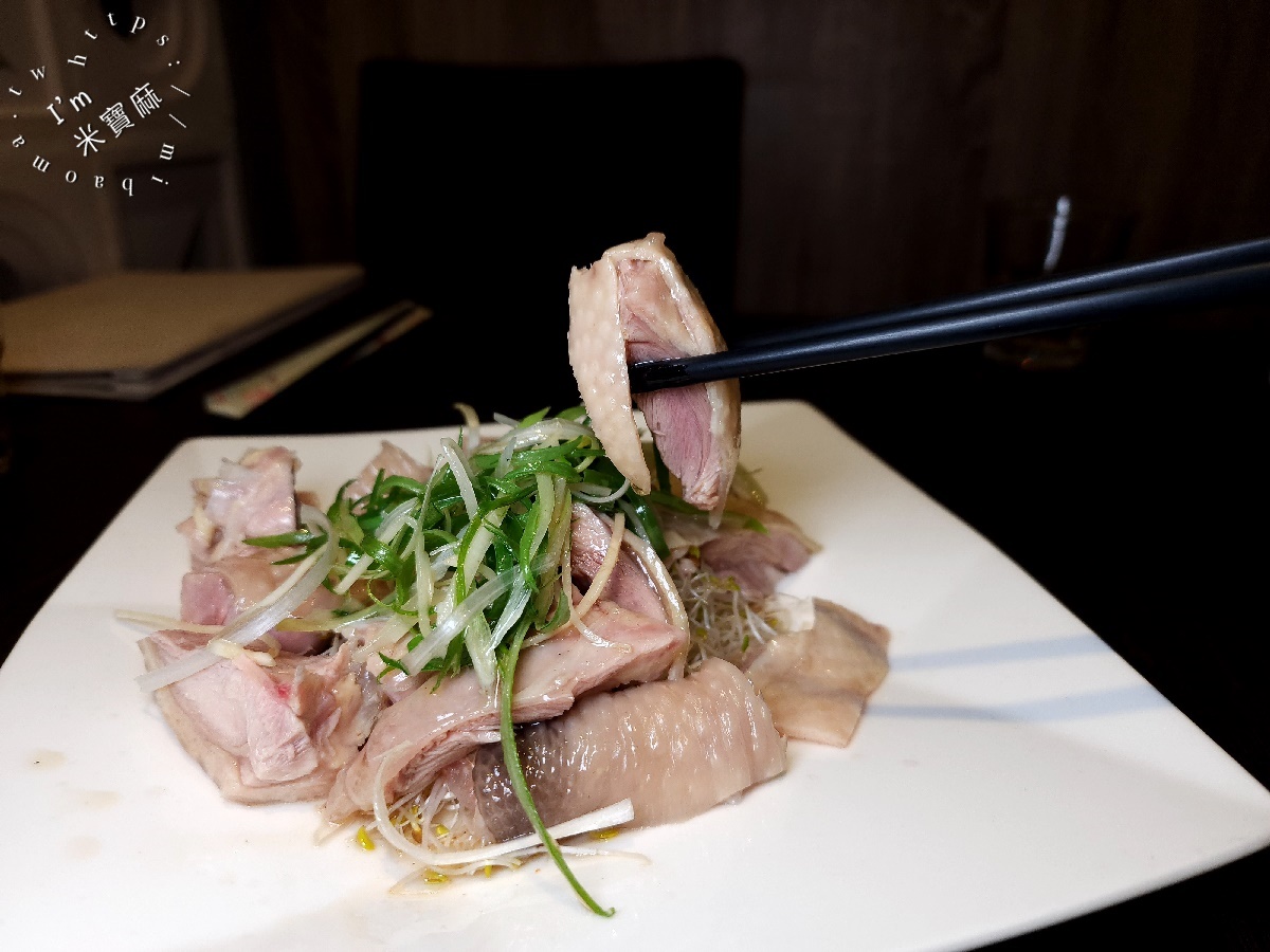 花娘小館創始店┃台北美食。黃仁勳來台推薦必吃川菜餐廳，平日生意也非常好