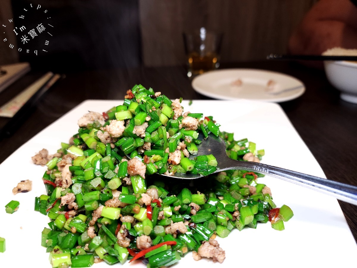 花娘小館創始店┃台北美食。黃仁勳來台推薦必吃川菜餐廳，平日生意也非常好