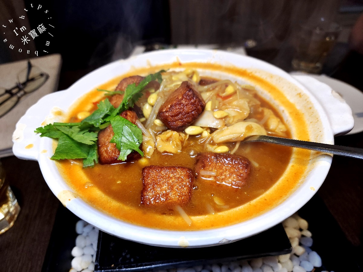 花娘小館創始店┃台北美食。黃仁勳來台推薦必吃川菜餐廳，平日生意也非常好