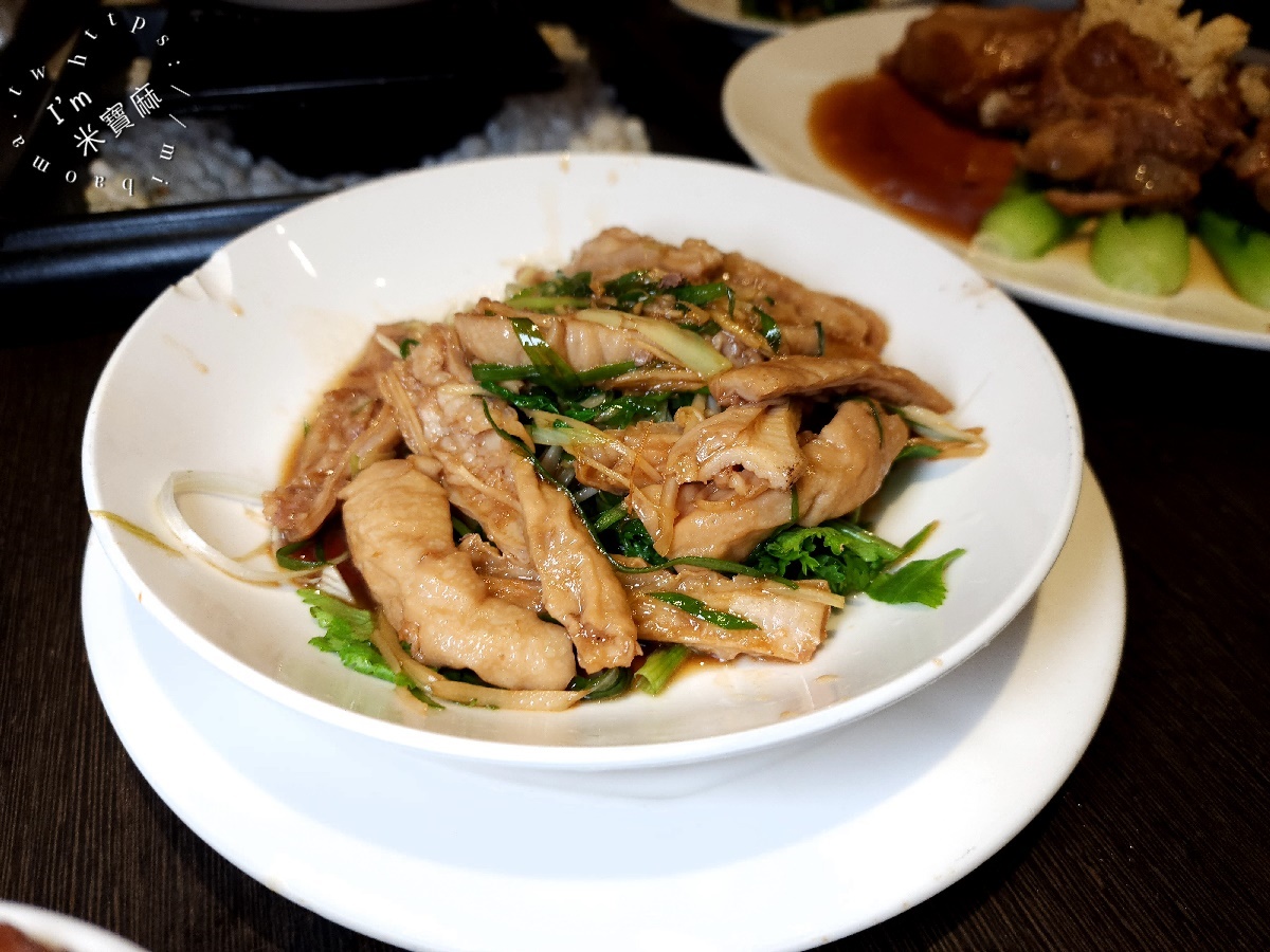 花娘小館創始店┃台北美食。黃仁勳來台推薦必吃川菜餐廳，平日生意也非常好