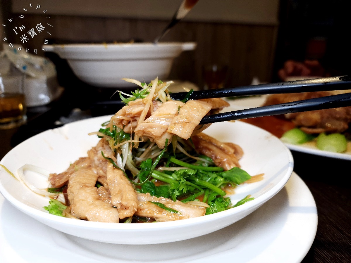 花娘小館創始店┃台北美食。黃仁勳來台推薦必吃川菜餐廳，平日生意也非常好