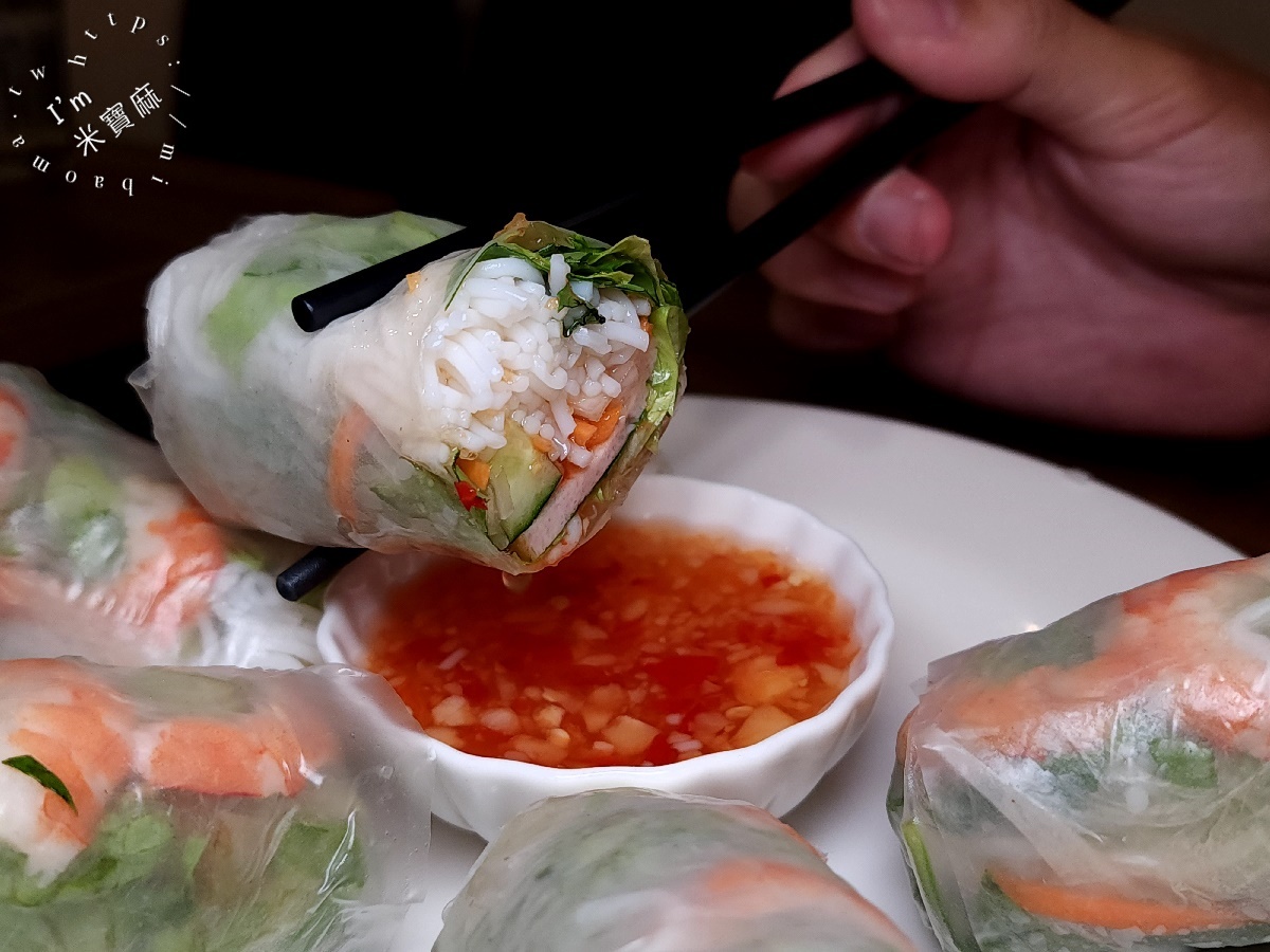 越有味┃萬華美食。巷弄正宗越式料理風味來這裡吃，越南麵包、生春捲、河粉米線以及各式家常菜都有