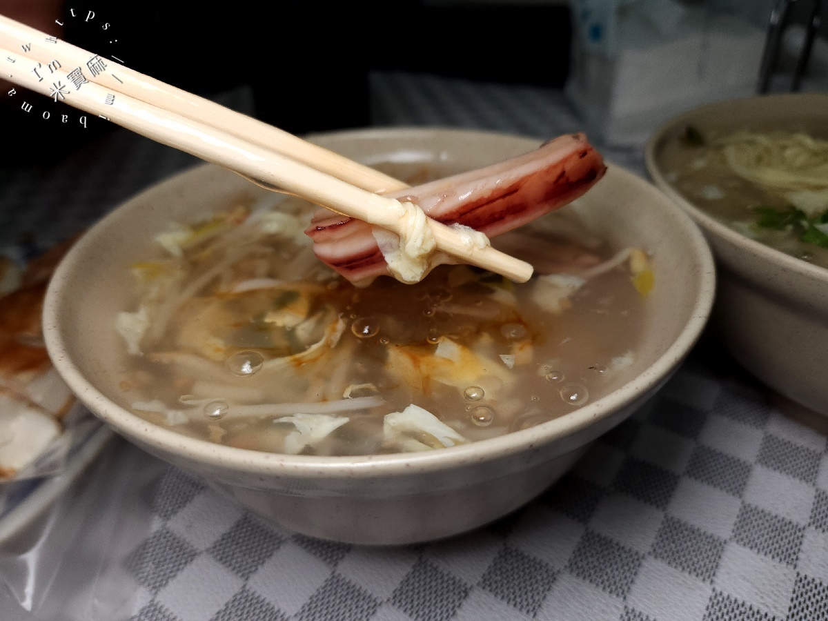 老船長蝦仁羹┃興南夜市美食。蝦仁羹真材實料大口滿足!銅板價可以吃的很豐富