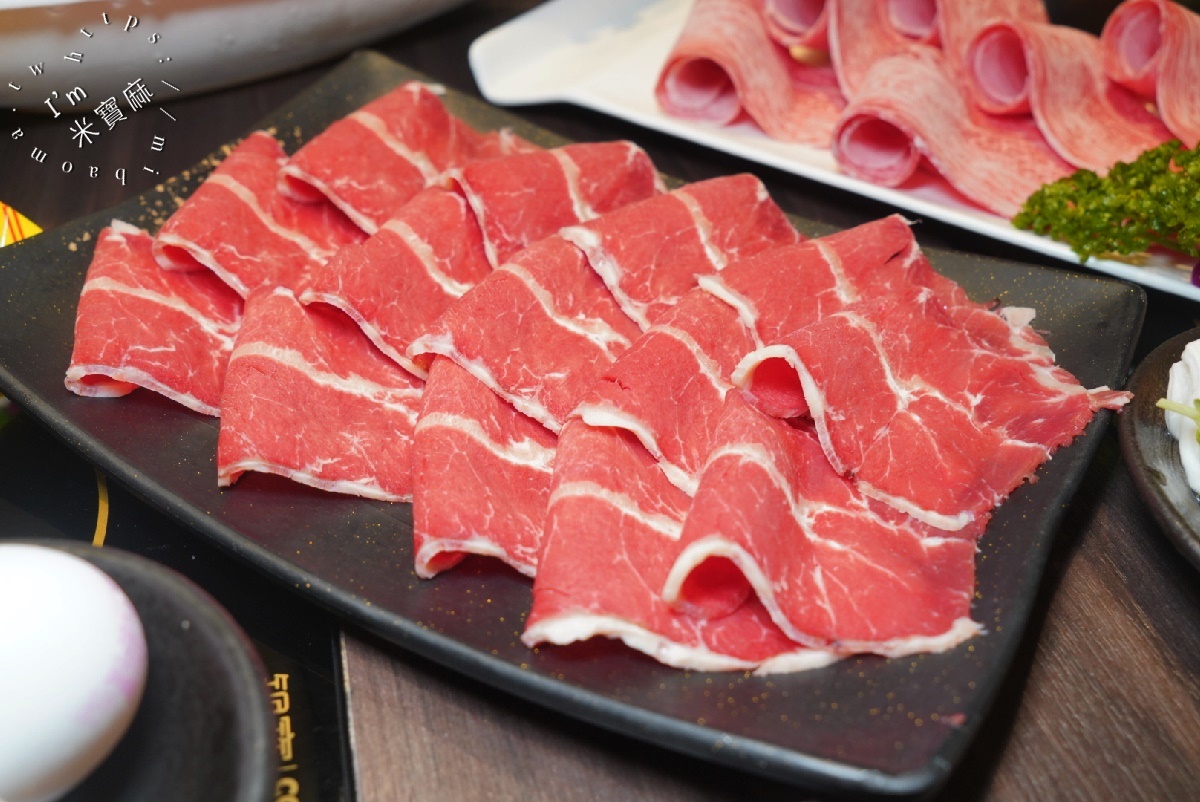 双禾町鍋物 中和南勢角店┃中和火鍋。海陸雙饗套餐更澎湃，和牛祭太過癮了!還有自助吧無限續用