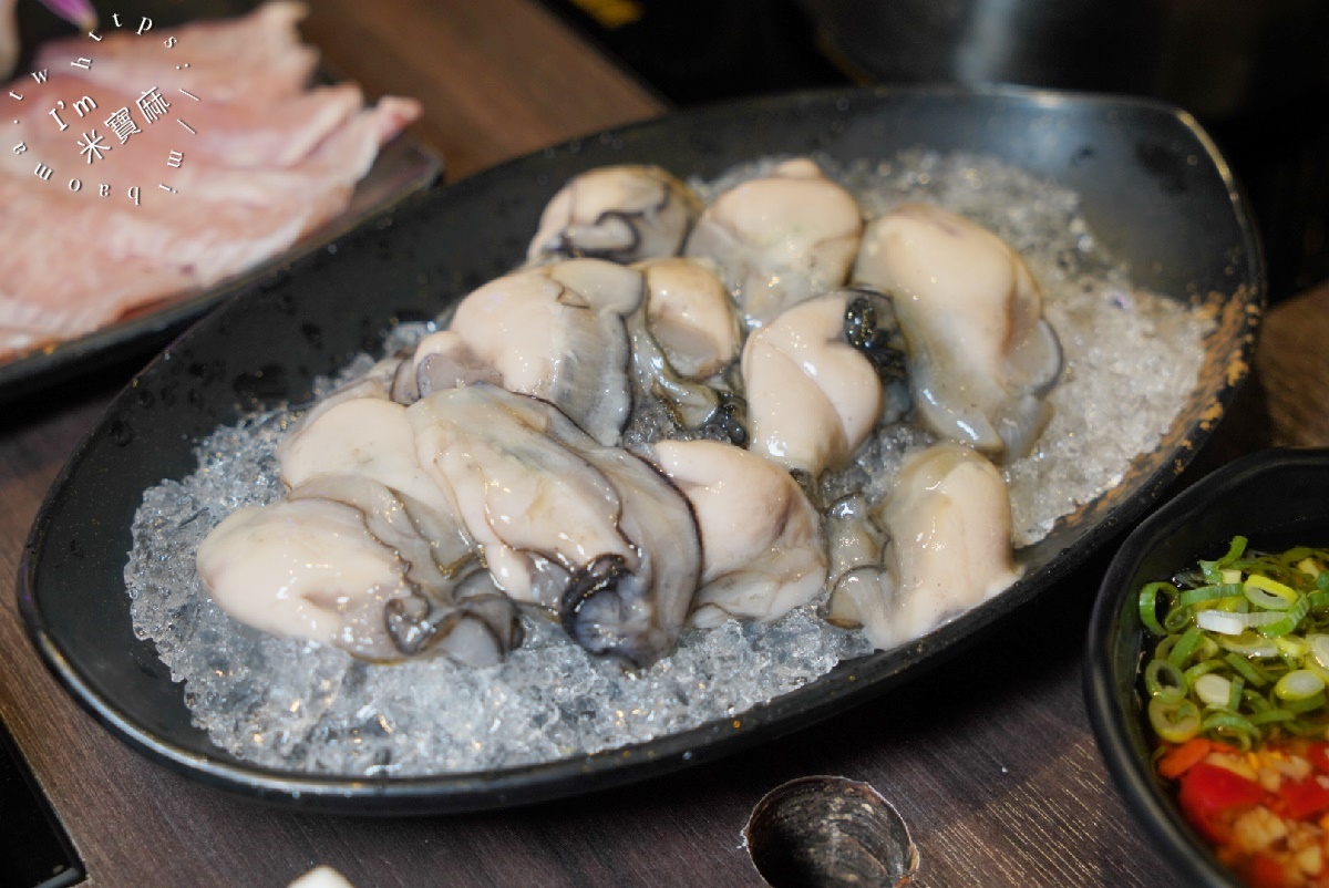 双禾町鍋物 中和南勢角店┃中和火鍋。海陸雙饗套餐更澎湃，和牛祭太過癮了!還有自助吧無限續用
