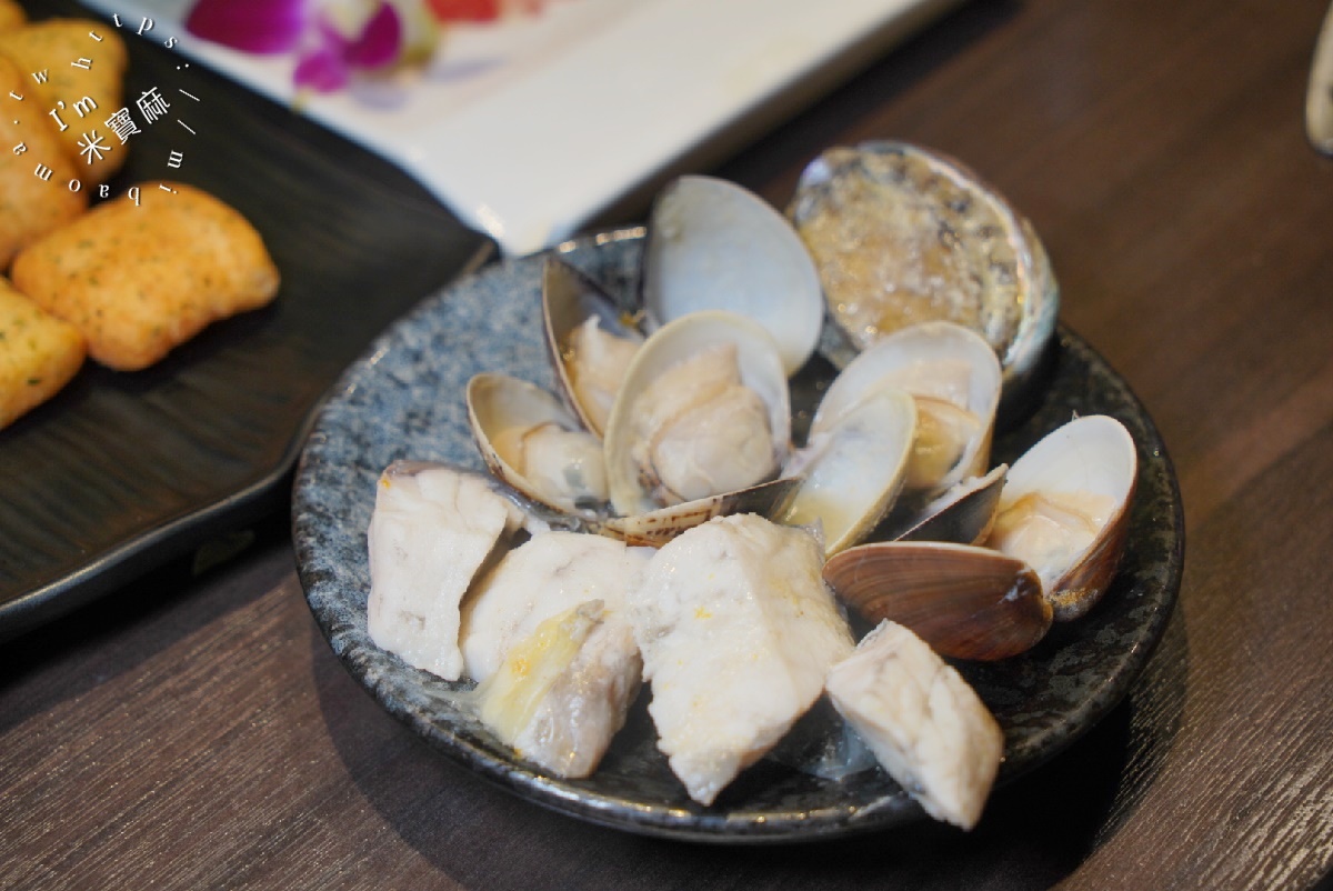 双禾町鍋物 中和南勢角店┃中和火鍋。海陸雙饗套餐更澎湃，和牛祭太過癮了!還有自助吧無限續用