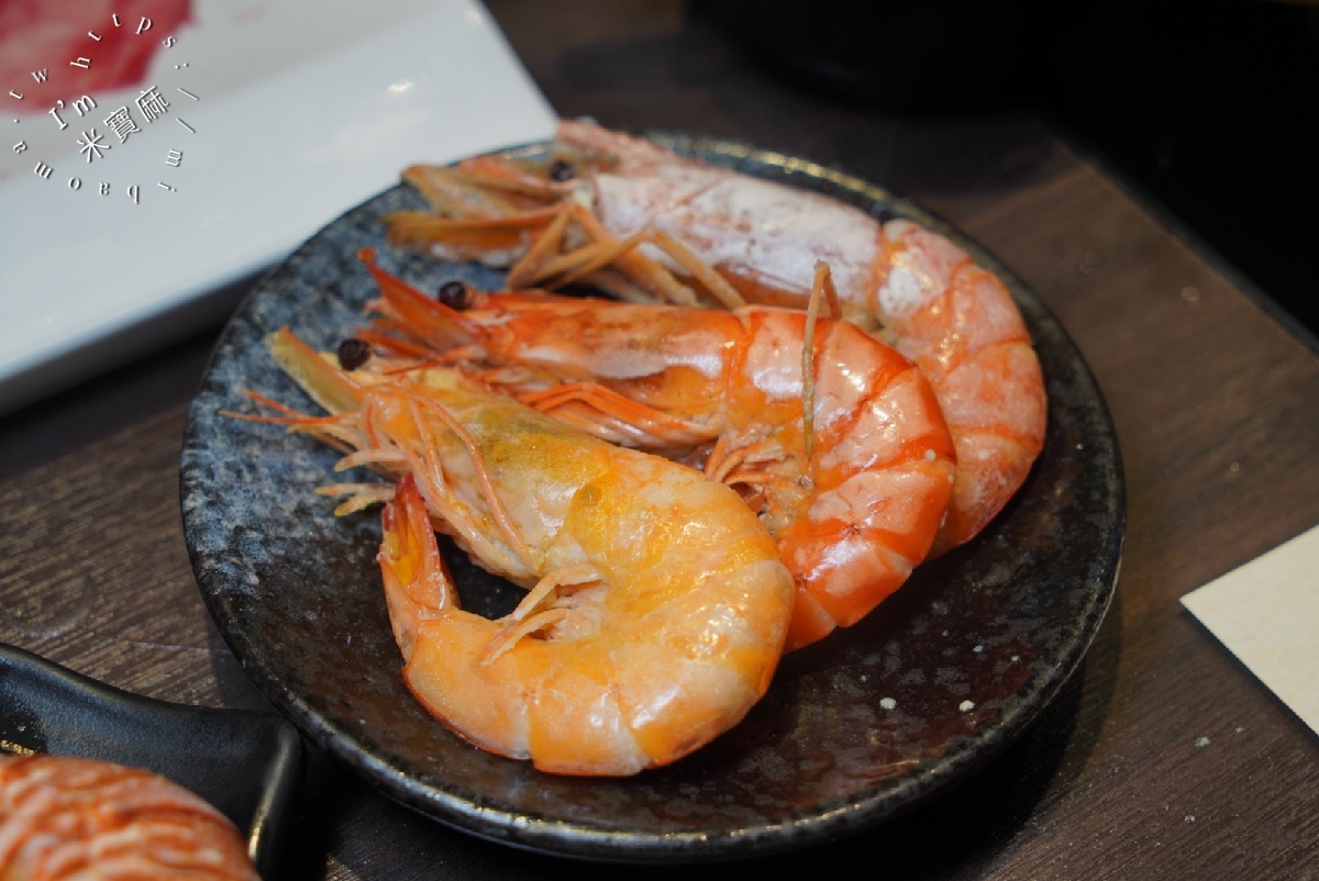 双禾町鍋物 中和南勢角店┃中和火鍋。海陸雙饗套餐更澎湃，和牛祭太過癮了!還有自助吧無限續用