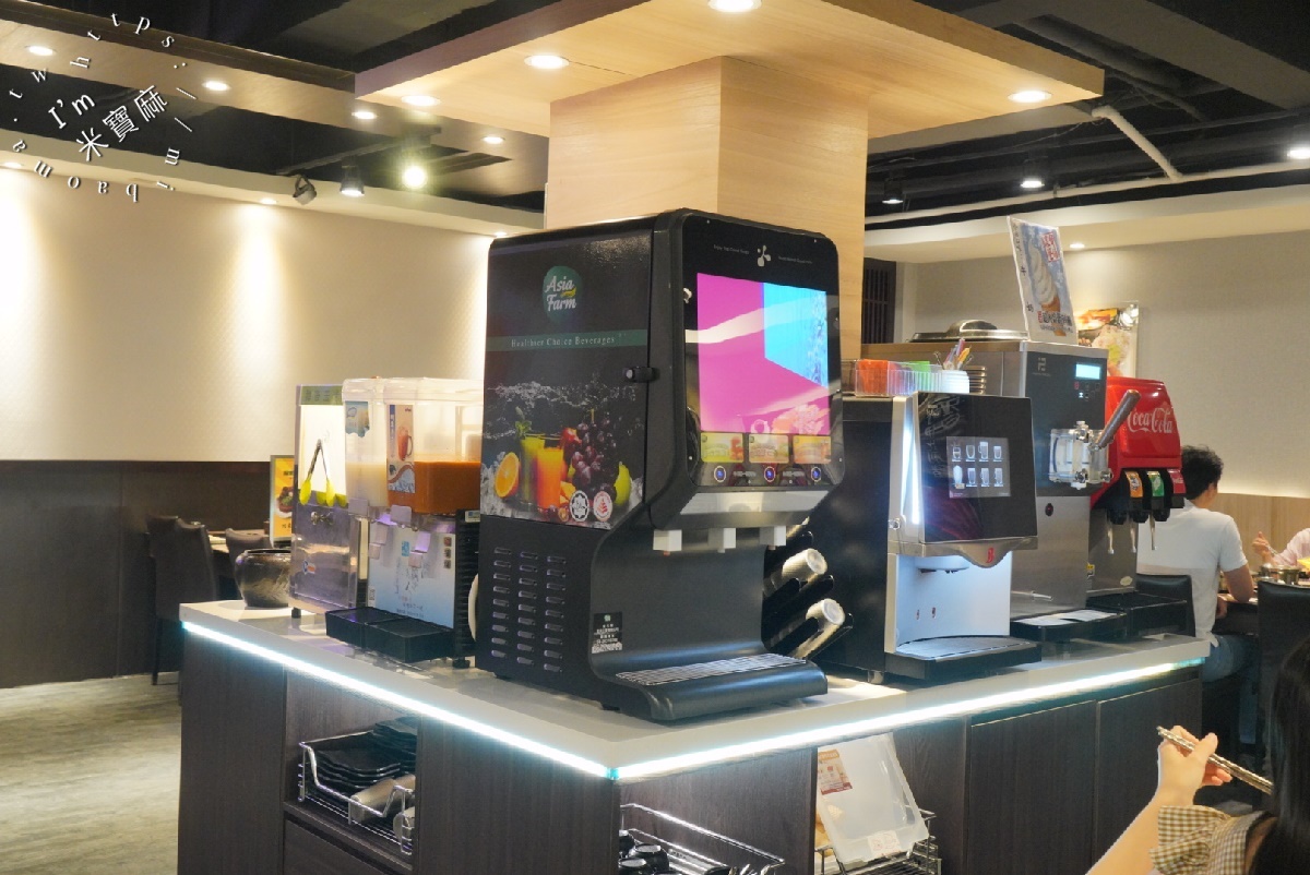 双禾町鍋物 中和南勢角店┃中和火鍋。海陸雙饗套餐更澎湃，和牛祭太過癮了!還有自助吧無限續用