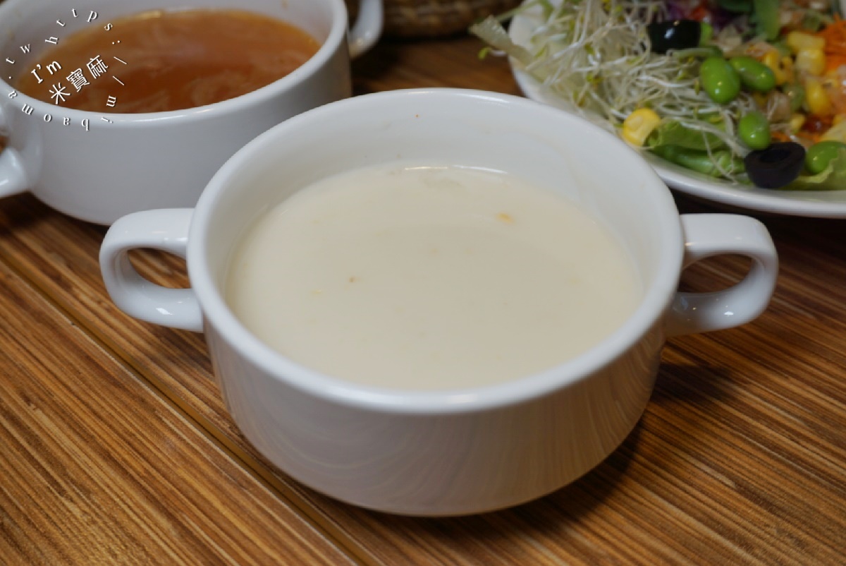 威尼斯義大利餐廳┃中山區義大利麵。套餐選擇吃的豐富又飽足，內用自助吧冷熱飲沙拉濃湯無限續用