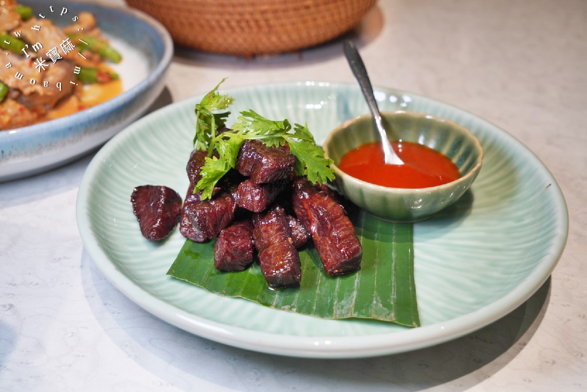 香米泰國料理 大直忠泰店┃台北美食。連續18年榮獲泰精選認證，料理道道有水平，環境絕美，來小約會也很適合