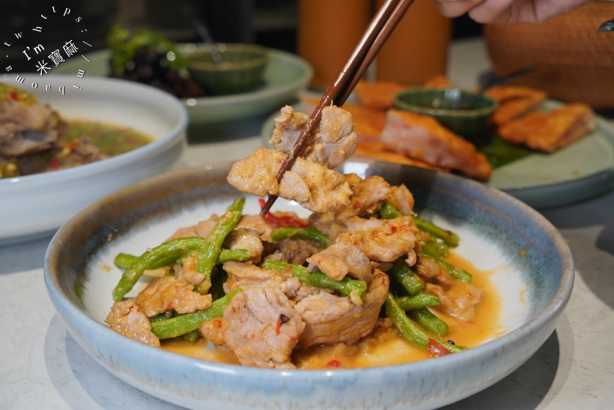 香米泰國料理 大直忠泰店┃台北美食。連續18年榮獲泰精選認證，料理道道有水平，環境絕美，來小約會也很適合