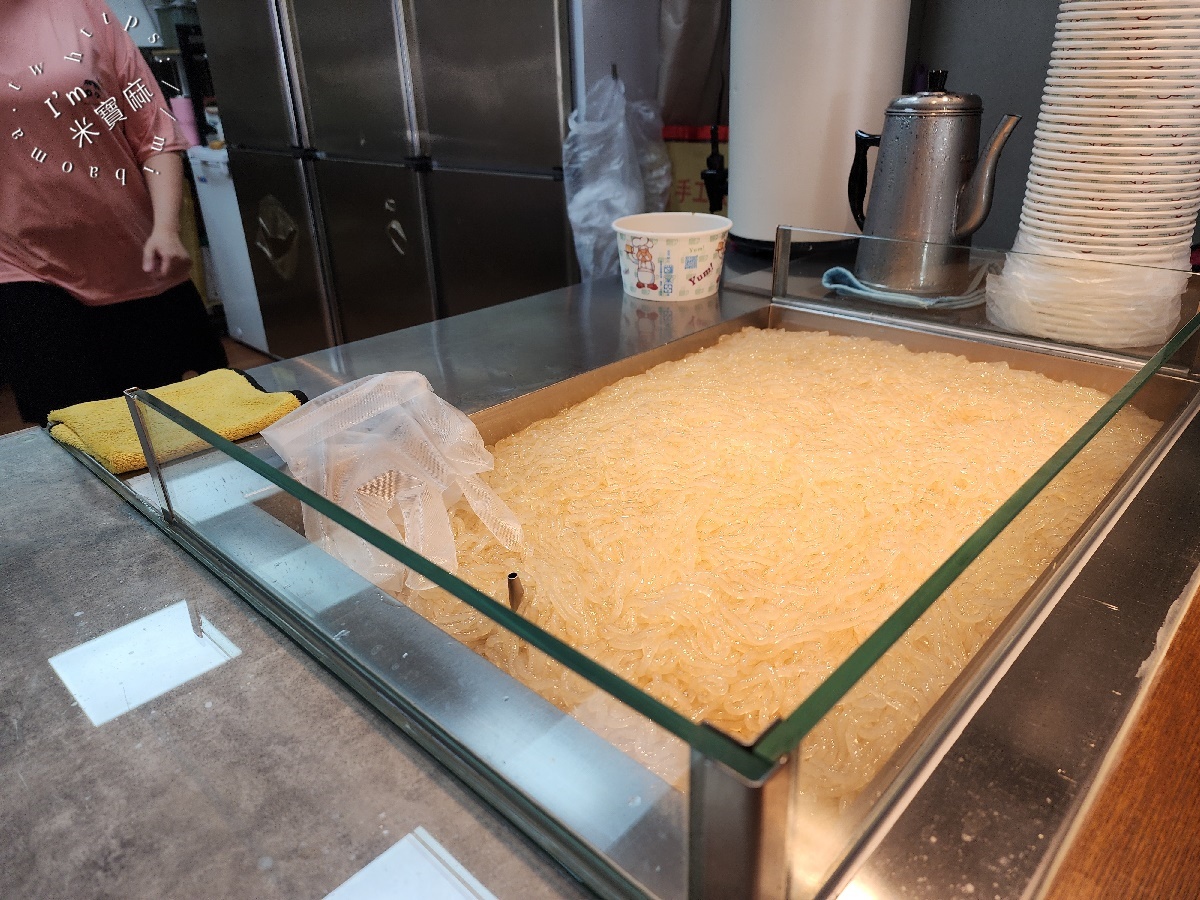 嘉義一家人粉條冰|板橋在地人激推!銅板價Q彈粉條冰,消暑解渴甜度任你調! 嘉義一家人粉條冰|板橋在地人激推!銅板價Q彈粉條冰,消暑解渴甜度任你調!