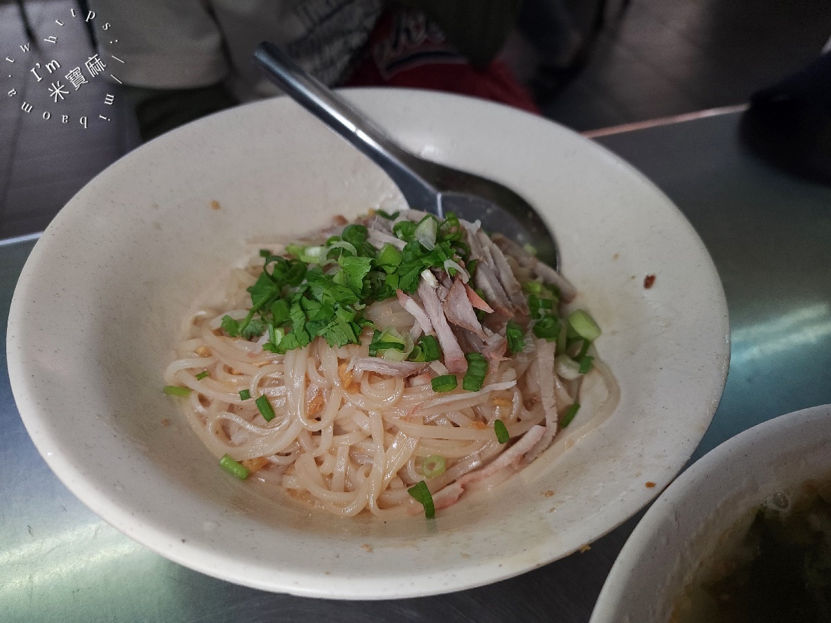 金龍小吃店｜中和華新街美食，平價粑粑絲、米線與特色飲品，輕鬆品味異國風情！