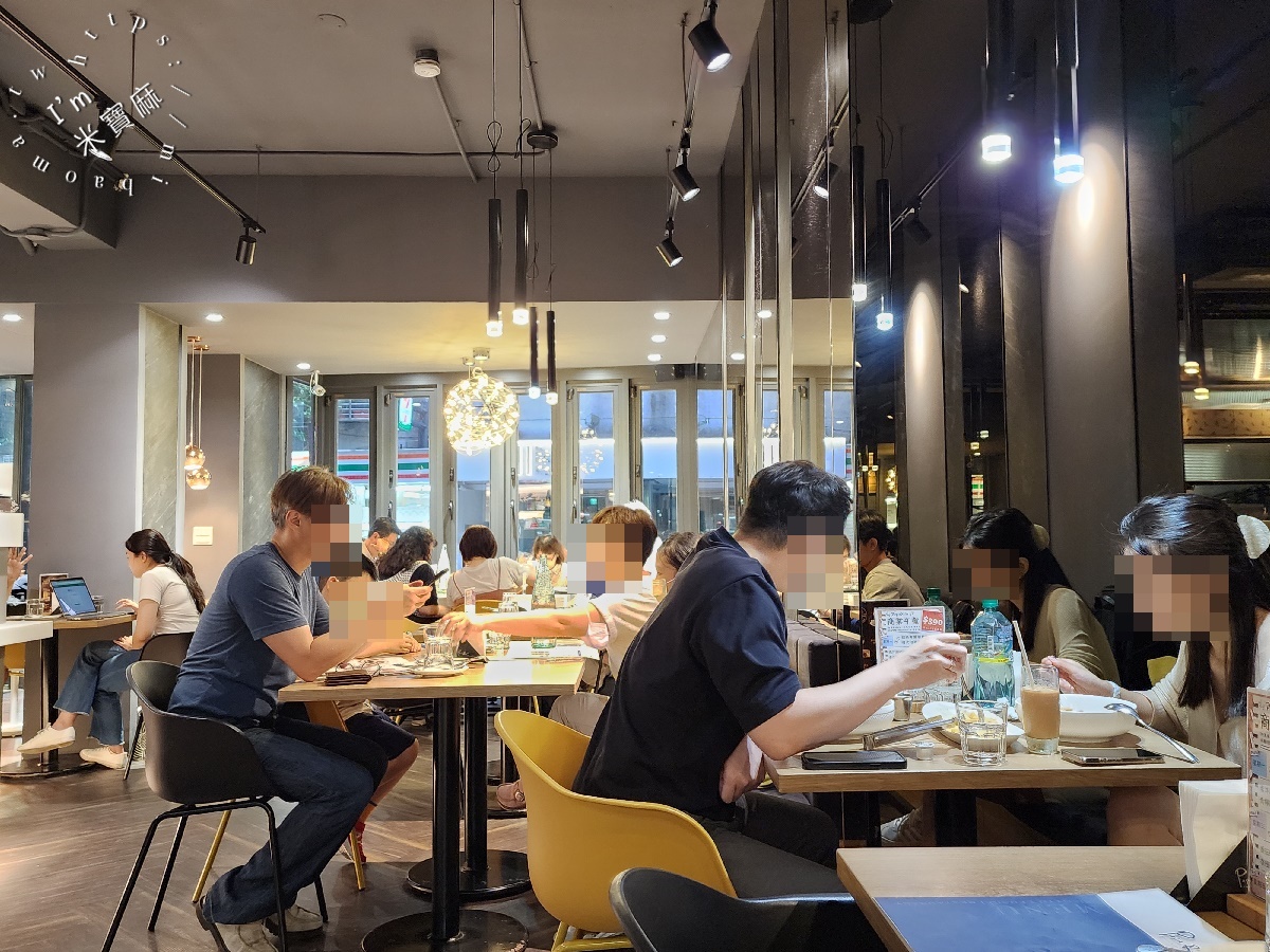Papa Rice 好食燉飯 永康店┃永康商圈美食。燉飯義麵都好好吃，還有各式開胃菜選擇，環境也相當的不錯