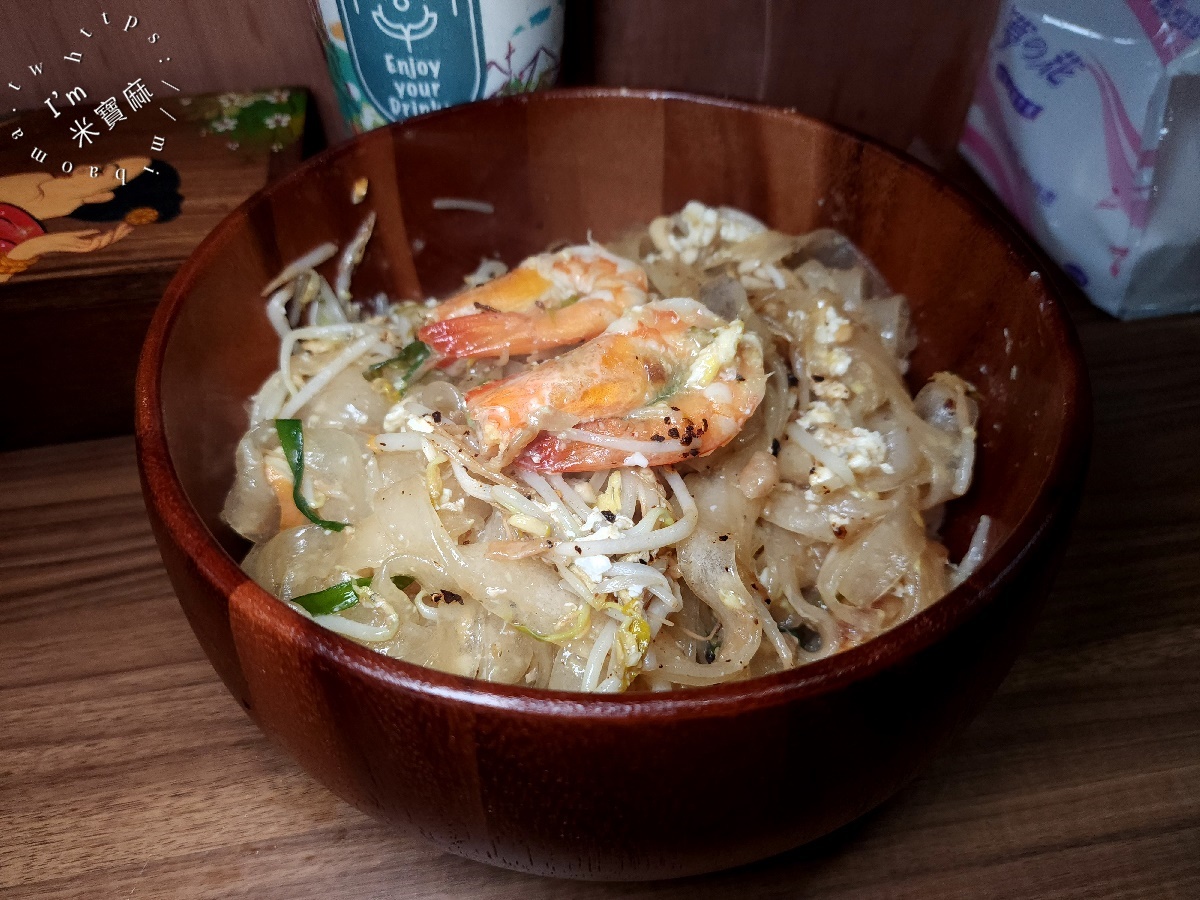 泰萬 ไทหวั่น ┃萬華美食。異國風味打拋豬、泰式炒麵都正點，還有泰奶也很不錯