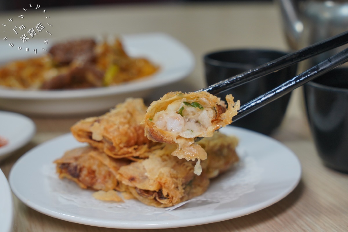 好饗吃茶餐廳┃中正區港式 茶餐廳。藏身市場的好味道，從早上就開賣的港點熱炒小食