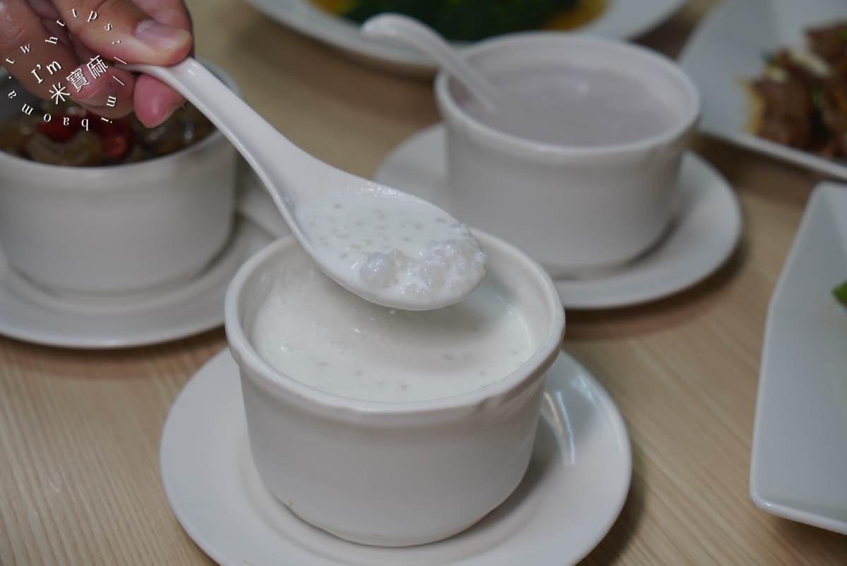 好饗吃茶餐廳┃中正區港式 茶餐廳。藏身市場的好味道，從早上就開賣的港點熱炒小食