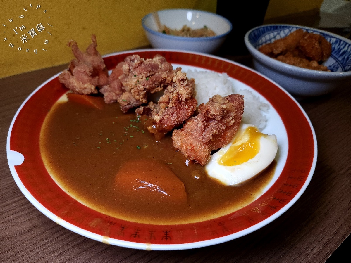 小吉咖哩┃板橋美食。雙醬享受更滿足，內用加醬加飯加麵都不加價，還有炸物飲料及甜點的選擇