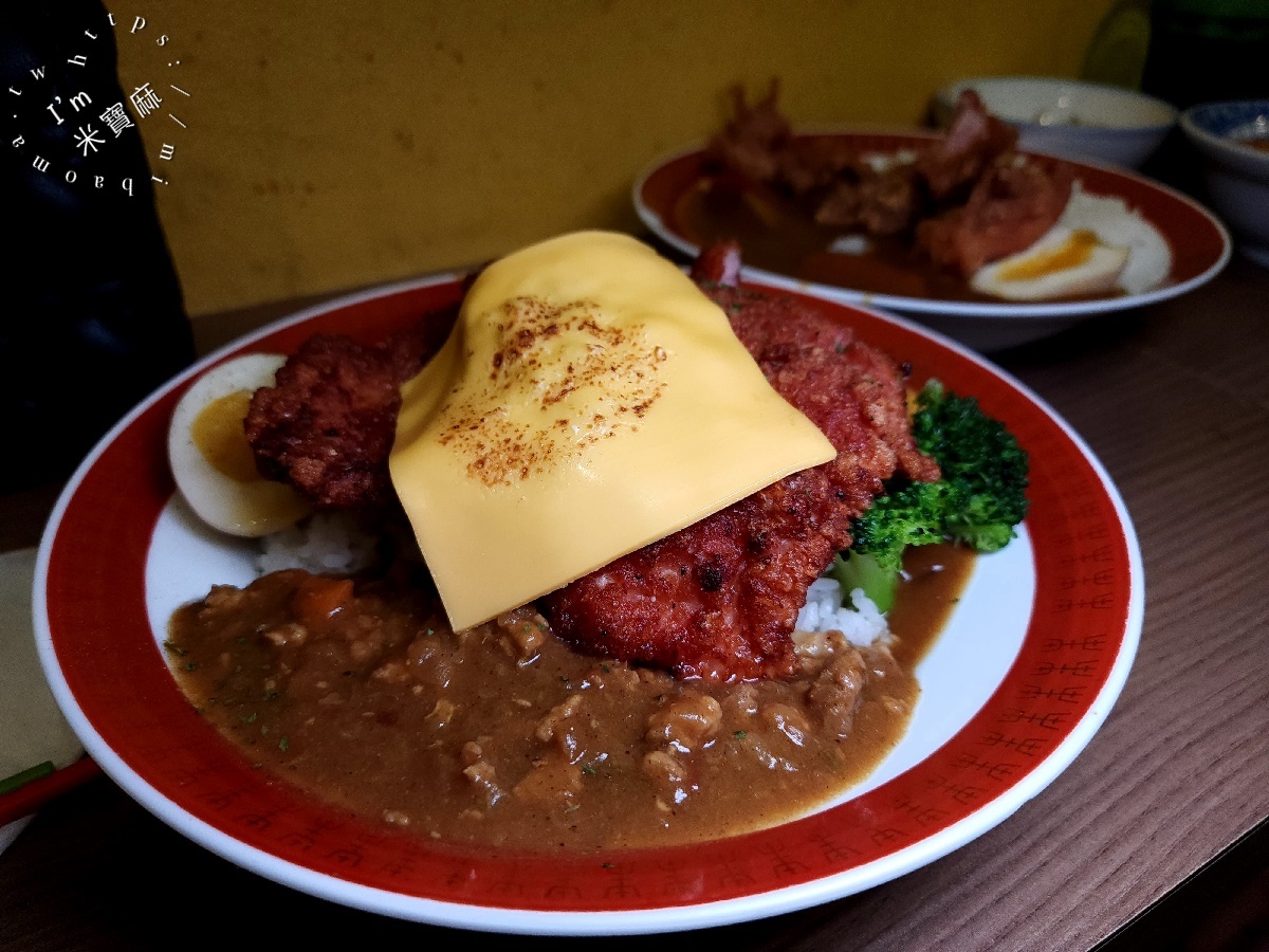 小吉咖哩┃板橋美食。雙醬享受更滿足，內用加醬加飯加麵都不加價，還有炸物飲料及甜點的選擇