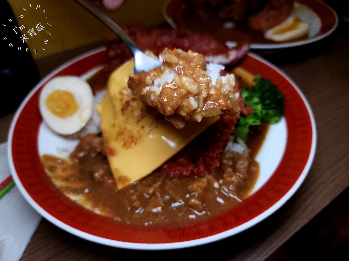 小吉咖哩┃板橋美食。雙醬享受更滿足，內用加醬加飯加麵都不加價，還有炸物飲料及甜點的選擇