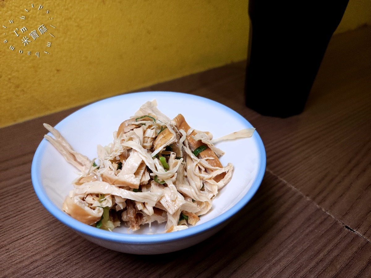 小吉咖哩┃板橋美食。雙醬享受更滿足，內用加醬加飯加麵都不加價，還有炸物飲料及甜點的選擇