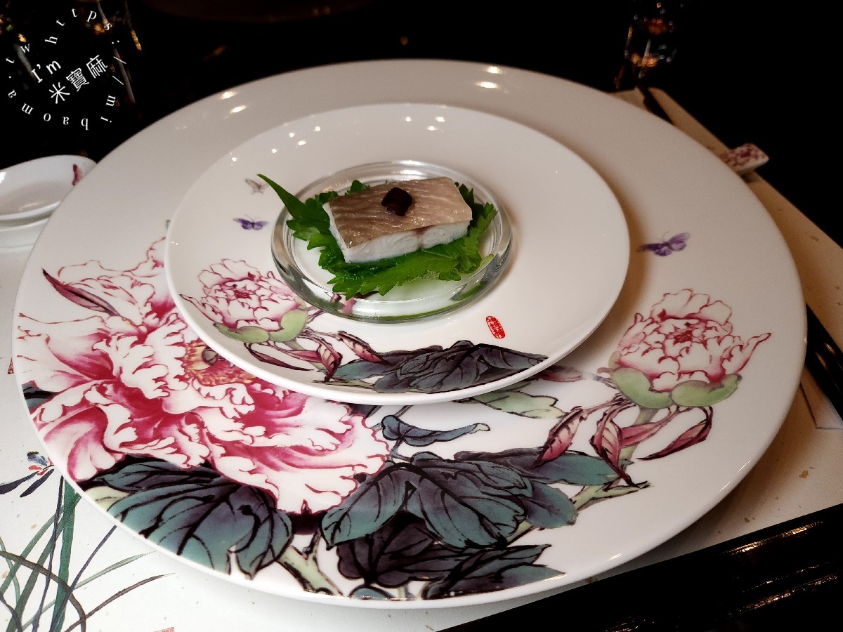 君品酒店 頤宮中餐廳 Le Palais ┃連續7年米其林三星，此生必吃火焰片皮鴨，實在是有夠正點!蘿蔔絲餅一定要預訂起來
