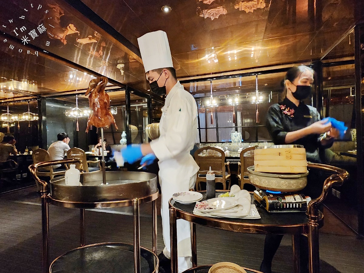 君品酒店 頤宮中餐廳 Le Palais ┃連續7年米其林三星，此生必吃火焰片皮鴨，實在是有夠正點!蘿蔔絲餅一定要預訂起來