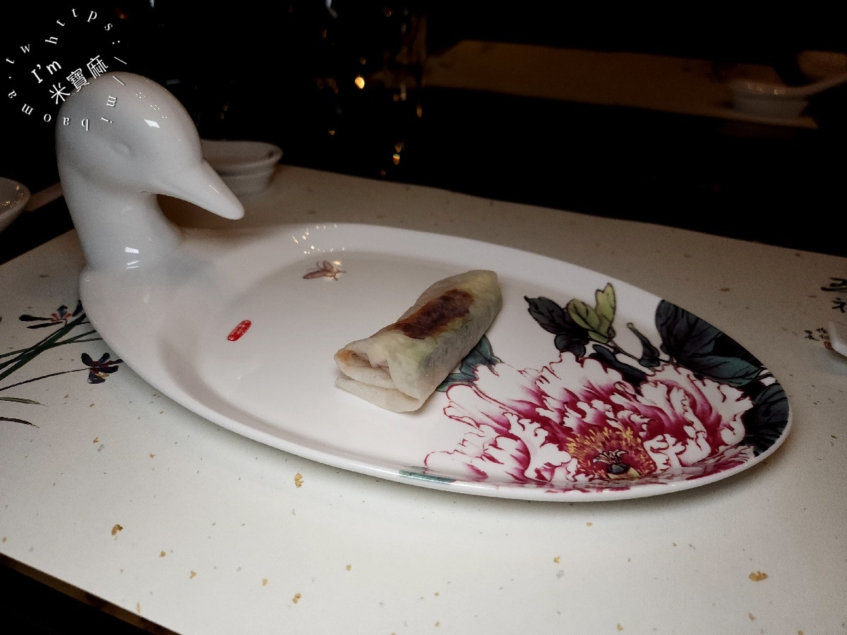 君品酒店 頤宮中餐廳 Le Palais ┃連續7年米其林三星，此生必吃火焰片皮鴨，實在是有夠正點!蘿蔔絲餅一定要預訂起來