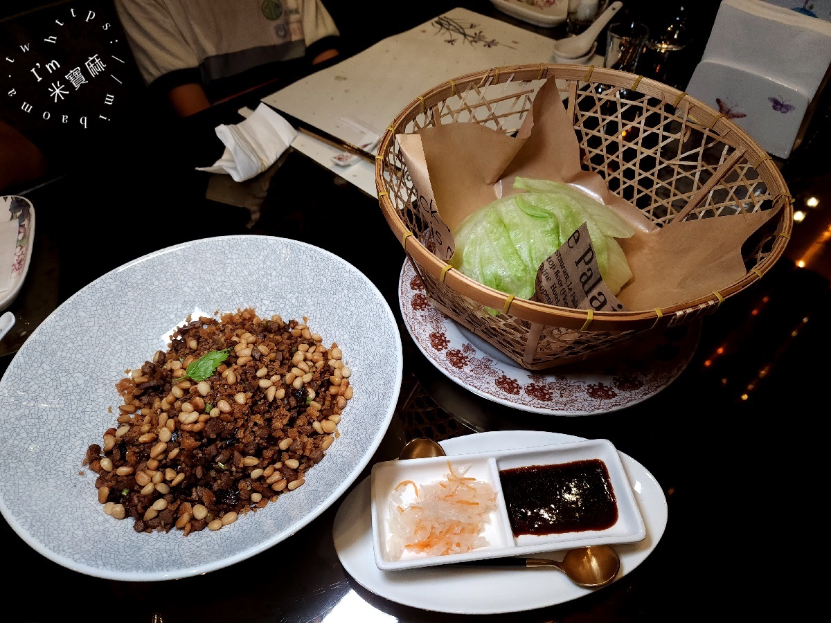 君品酒店 頤宮中餐廳 Le Palais ┃連續7年米其林三星，此生必吃火焰片皮鴨，實在是有夠正點!蘿蔔絲餅一定要預訂起來