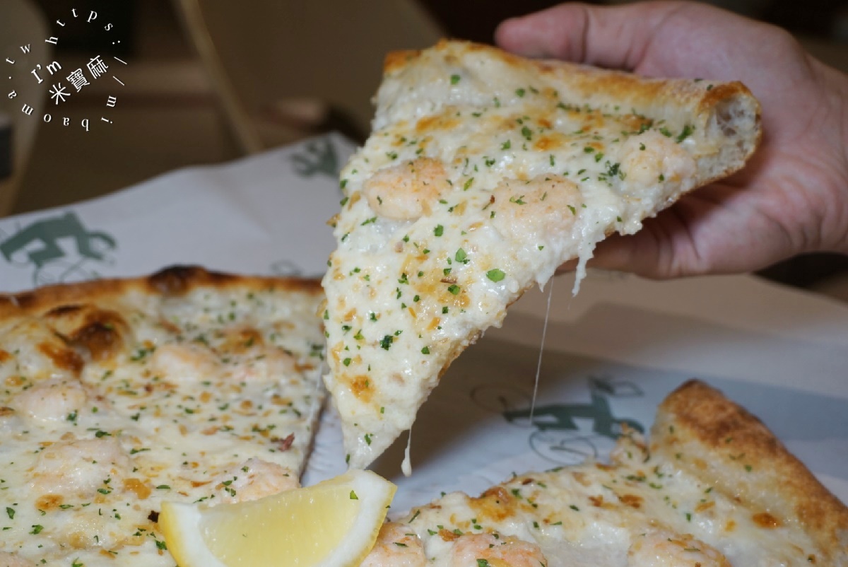 Pizza Americano 老美披薩┃信義安和pizza，寵物友善餐廳。手工酸種披薩，紅醬白醬必吃，另有單片選擇!