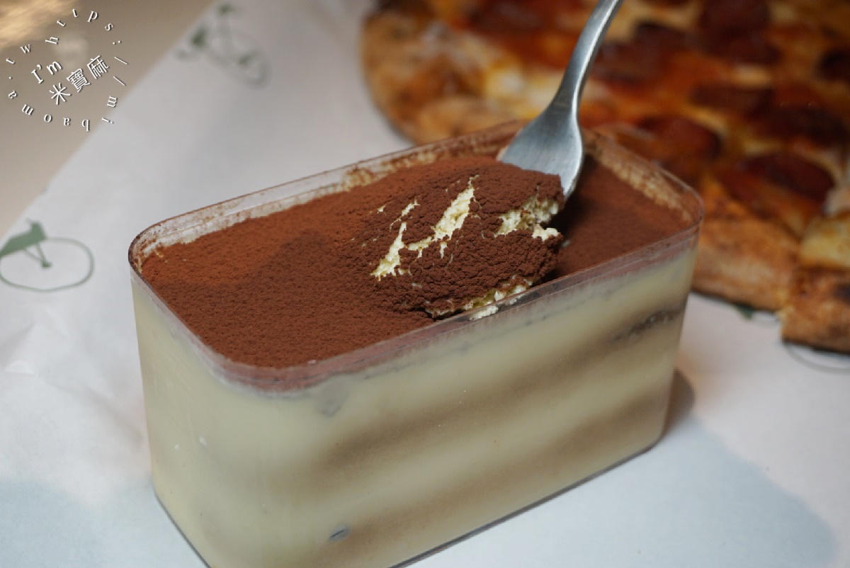 Pizza Americano 老美披薩┃信義安和pizza，寵物友善餐廳。手工酸種披薩，紅醬白醬必吃，另有單片選擇!