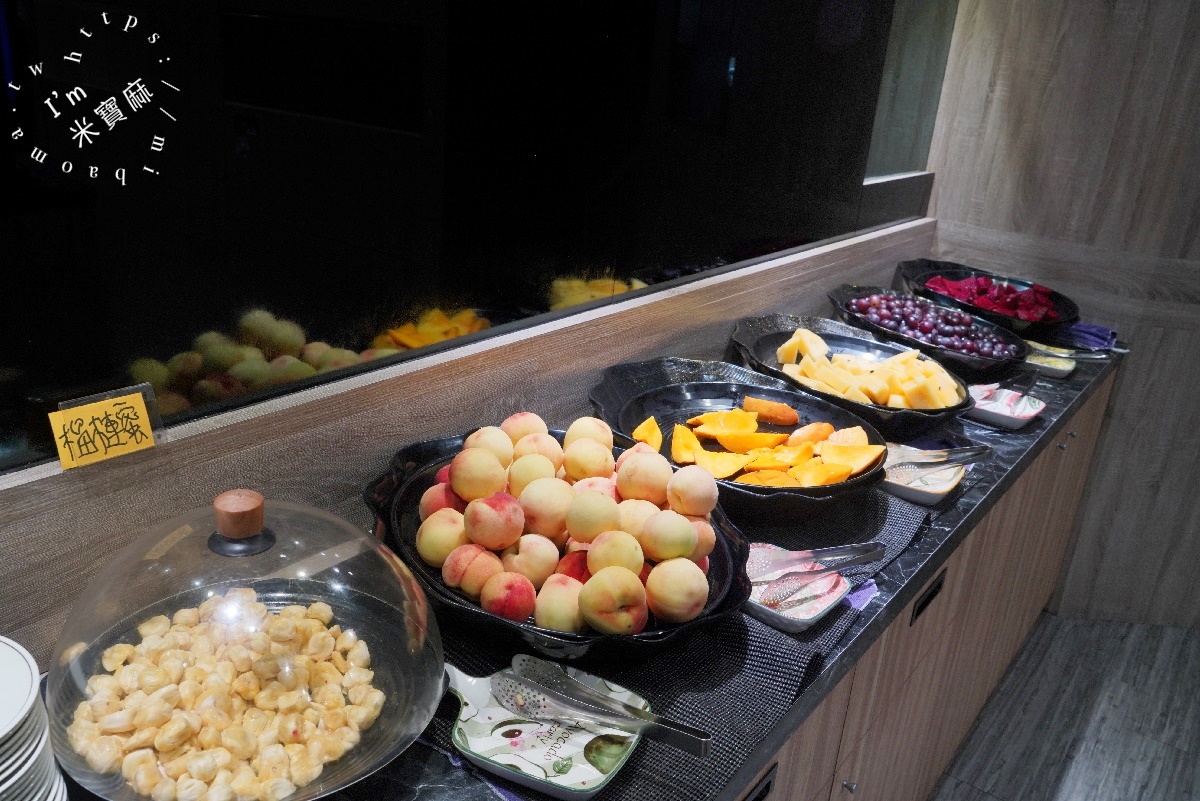 艾佳牛排館┃桃園牛排吃到飽。比臉大牛排、無限自助吧，保證讓你飽到喉嚨
