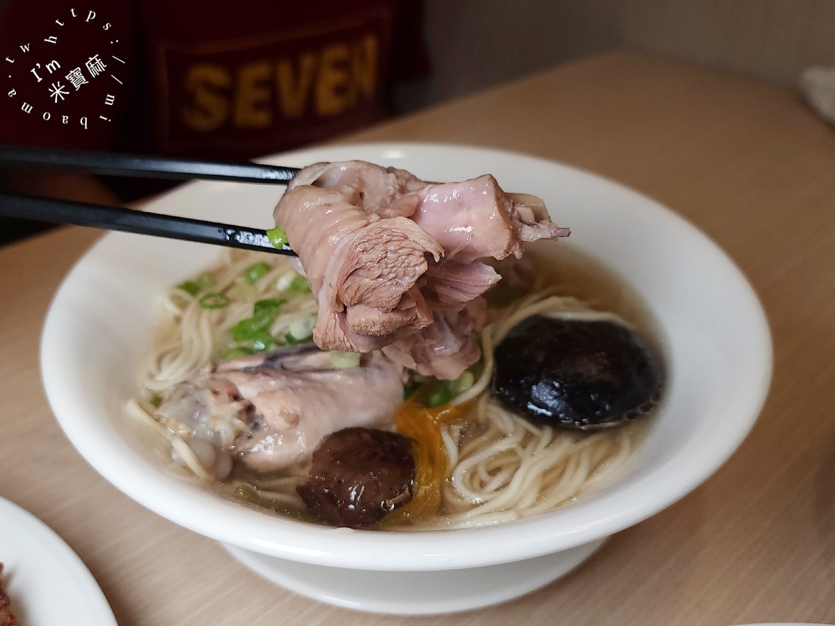 好事食品┃永和美食。鼎泰豐師傅手藝平價嚐！永和排骨蛋炒飯、招牌麵食，吃貨必衝！
