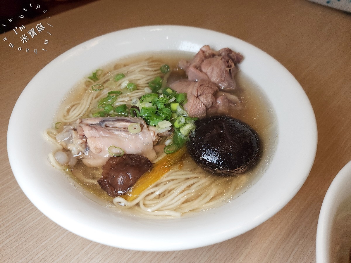 好事食品┃永和美食。鼎泰豐師傅手藝平價嚐！永和排骨蛋炒飯、招牌麵食，吃貨必衝！